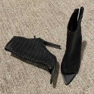 black ankle booties never worn